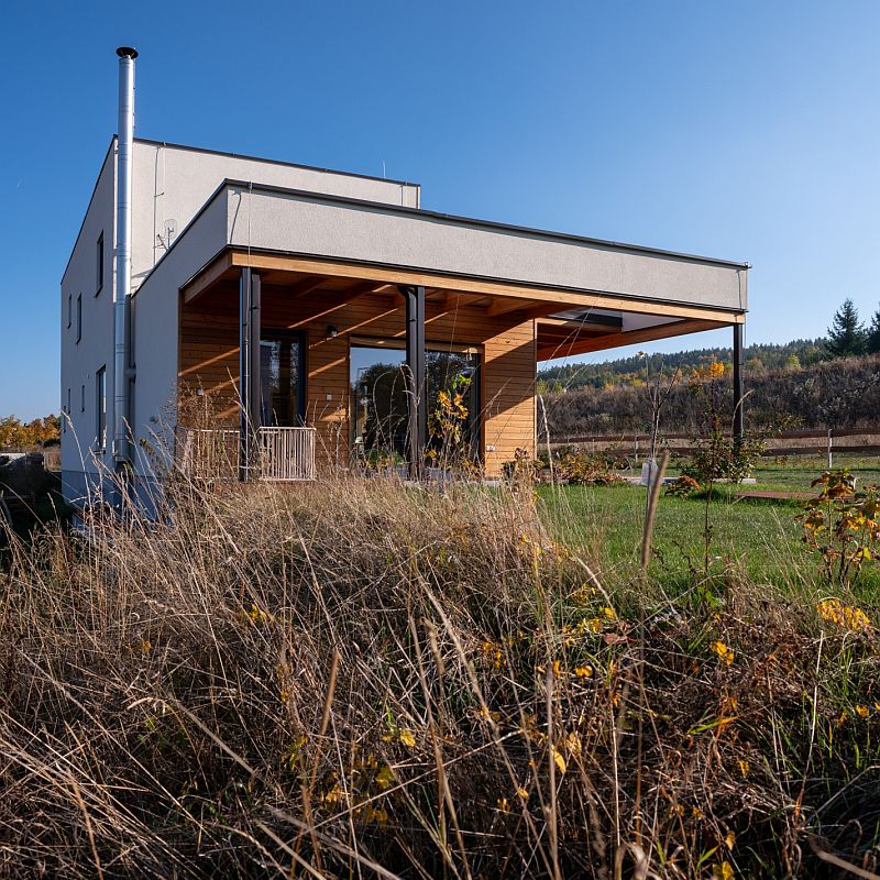 navsteva-drevostavby-iniciovano-zivotem-palis-plzen-exterier-drevena-fasada-terasa