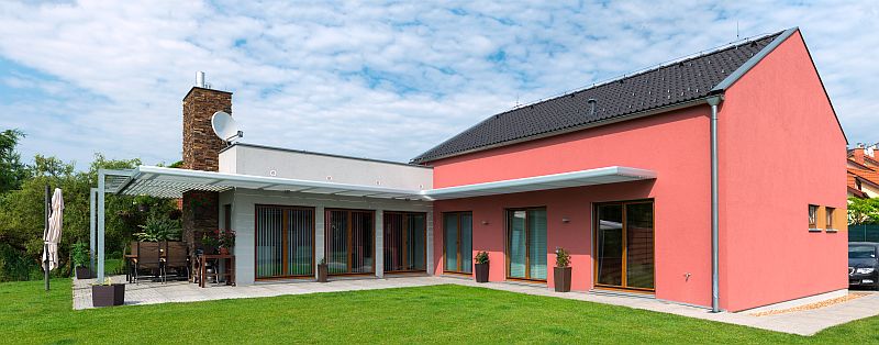 navsteva-drevostavby-moderni-montovana-drevostavba-mosty-k-vlastni-drevostavbe-haas-fertigbau-exterier-panorama