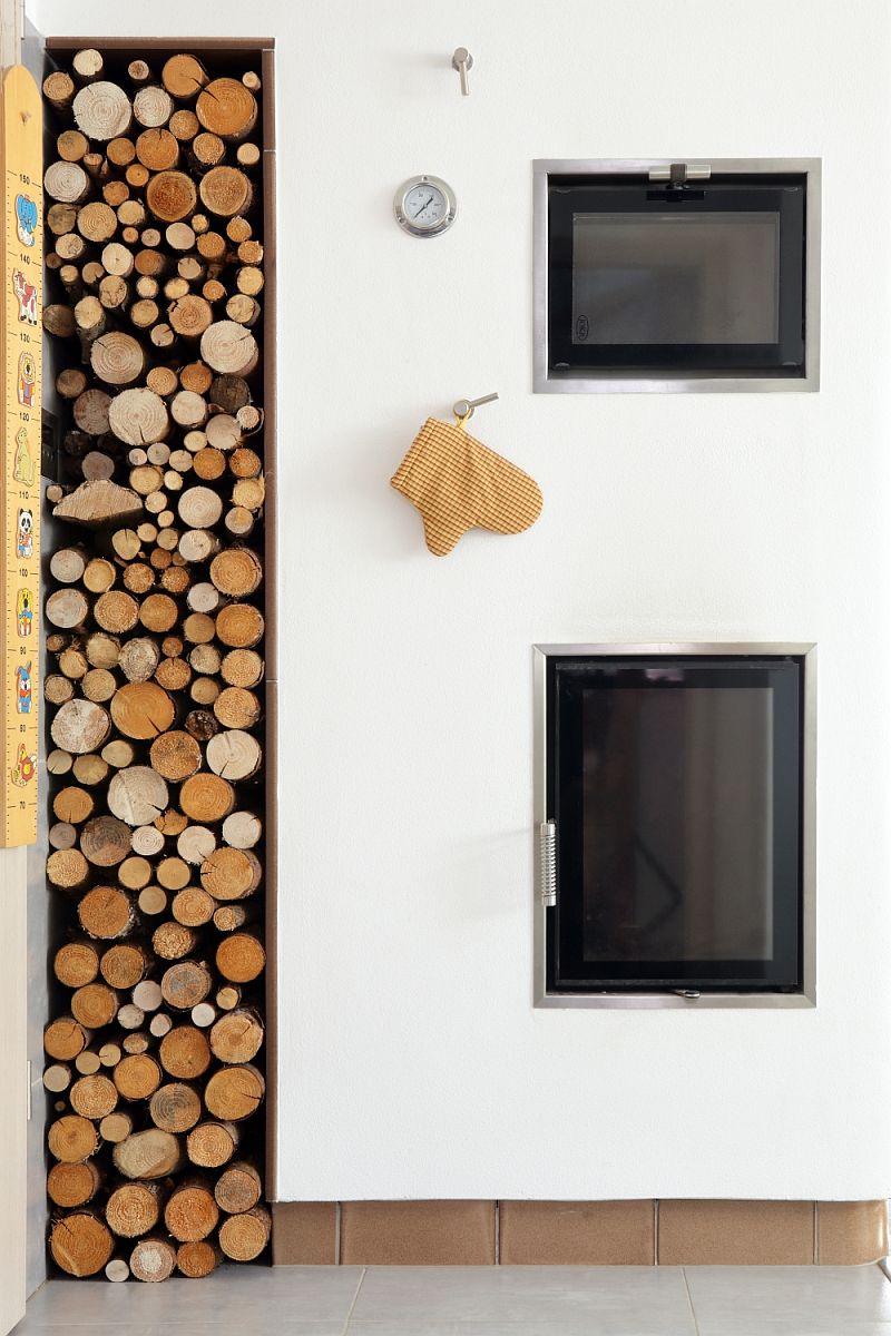 navsteva-drevostavby-obycejne-a-prirozene-atrium-interier-hypokaustni-kamna