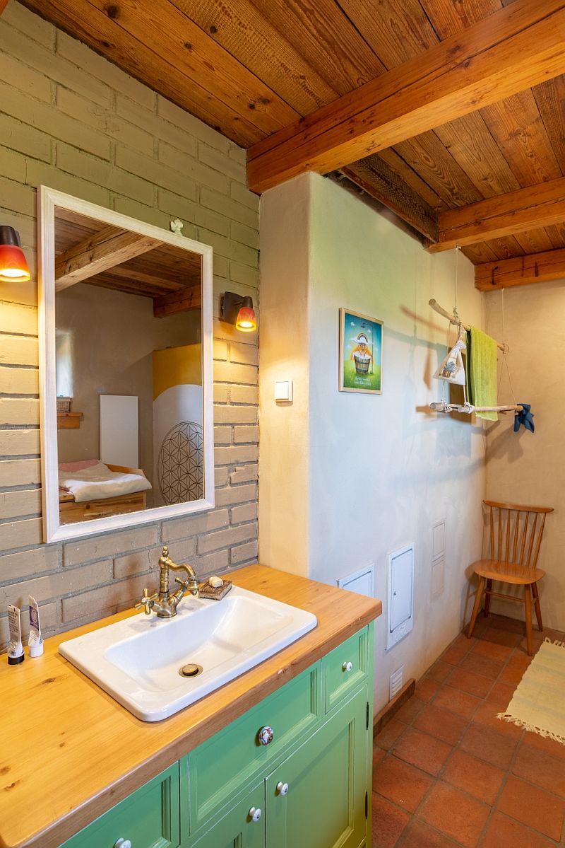 navsteva-drevostavby-podle-vlastni-sablony-interier-koupelna