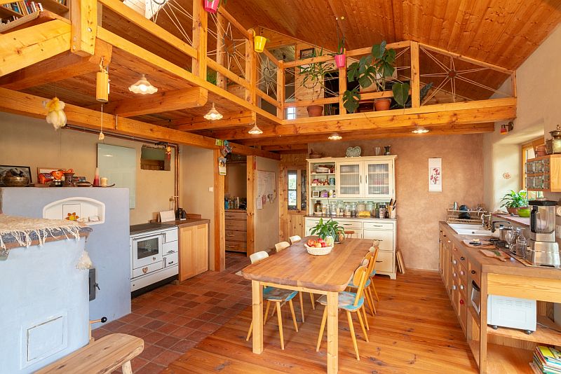 navsteva-drevostavby-podle-vlastni-sablony-interier-kuchyne