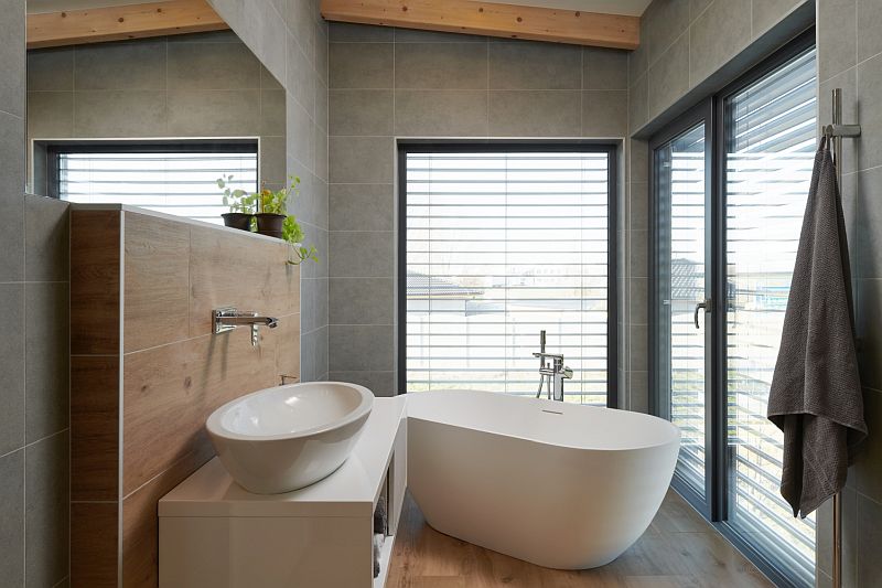 nizkoenergeticka-drevostavba-navsteva-lucern-interier-koupelna