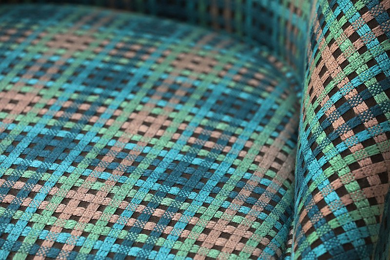 barevny-calouneny-potah-kresla-detail