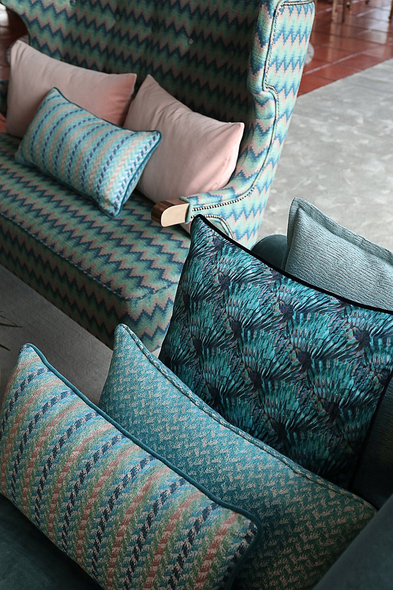 interier-calouneny-nabytek-polstare-textilie-brabbu-rare-editions