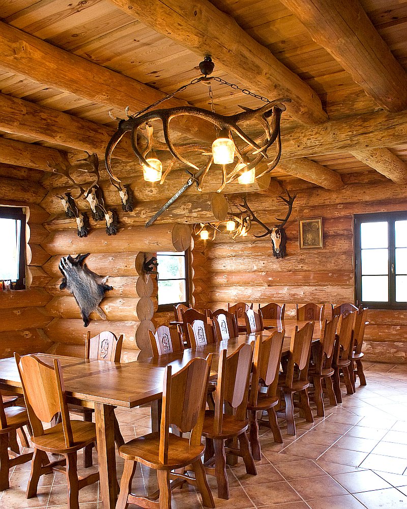 osvetleni-ve-srubu-lustr-s-parozim