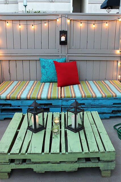 zahradni-nabytek-z-drevenych-palet