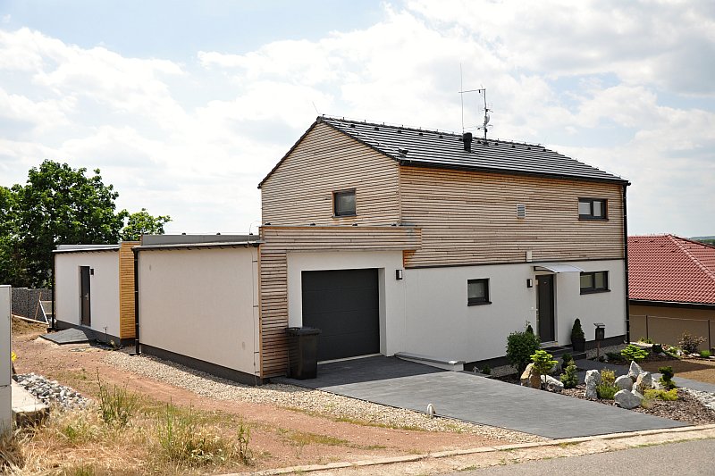 panelova-montovana-drevostavba-rd-rymarov-dokonceny-dum