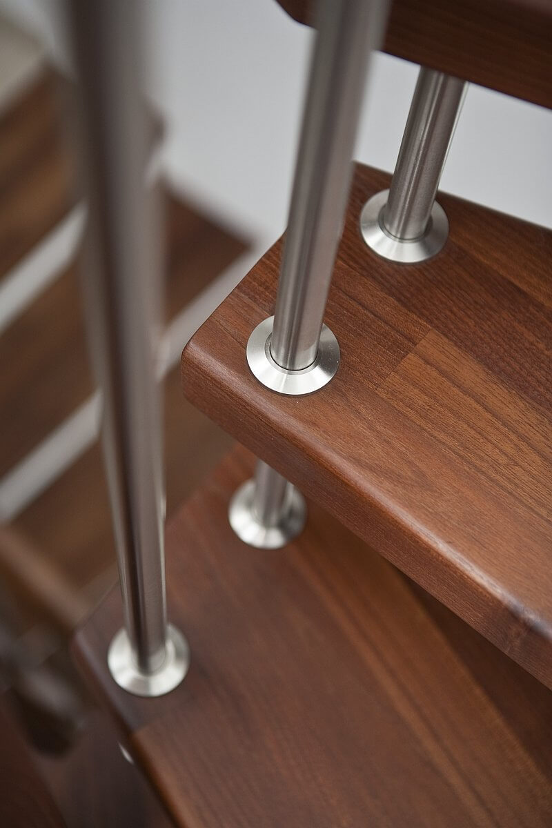 drevene-schodiste-swn-moravia-nevada-klasik-detaill