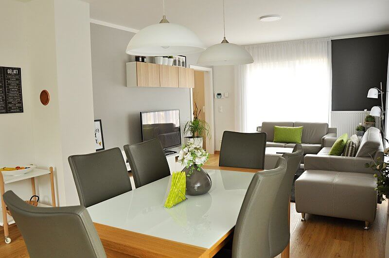 drevostavba-typovy-dum-projekt-kubis-74-rd-rymarov-interier-obyvaci-pokoj-jidelni-stul