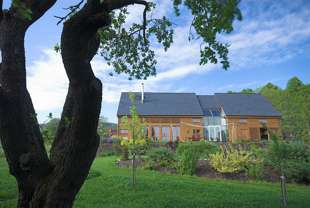 moderni-skeletova-drevostavba-drevena-fasada-palis-plzen-exterier-3