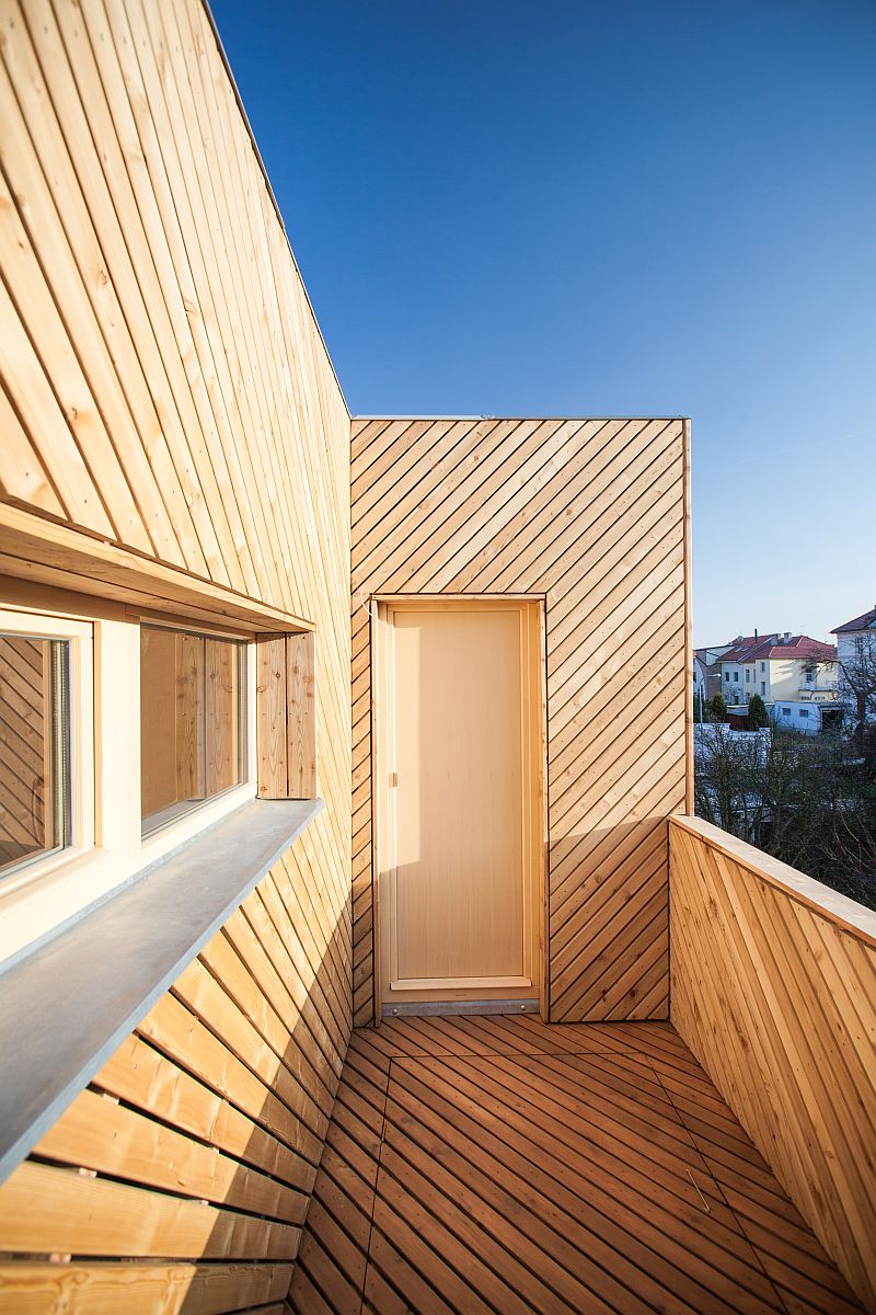 DrevoaStavby.cz | Rekonstrukce star&scaron;&iacute; vily s pomoc&iacute; dřeva