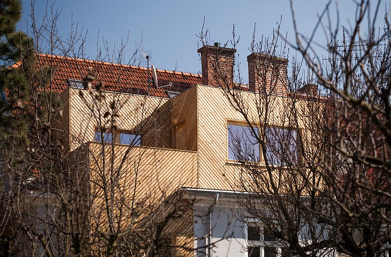 DrevoaStavby.cz | Rekonstrukce star&scaron;&iacute; vily s pomoc&iacute; dřeva