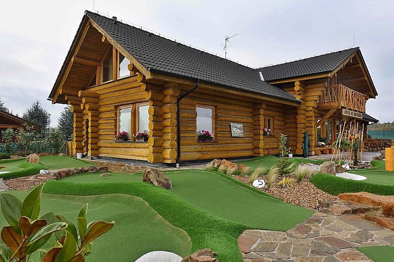 sruby-rohove-presahy-a-zdobeni-presahu-tramu-rovne-nahore-odskakane