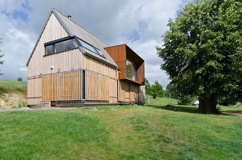 moderni-drevostavba-stinici-technika-fasadni-panely-zavrene