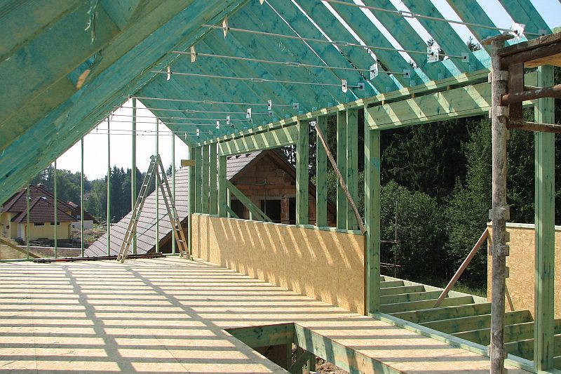 two-by-four-sloupkova-konstrukce-prubeh realizace-2