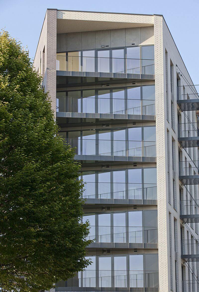 vicepodlazni-drevostavba-bridport-house-londyn-detail