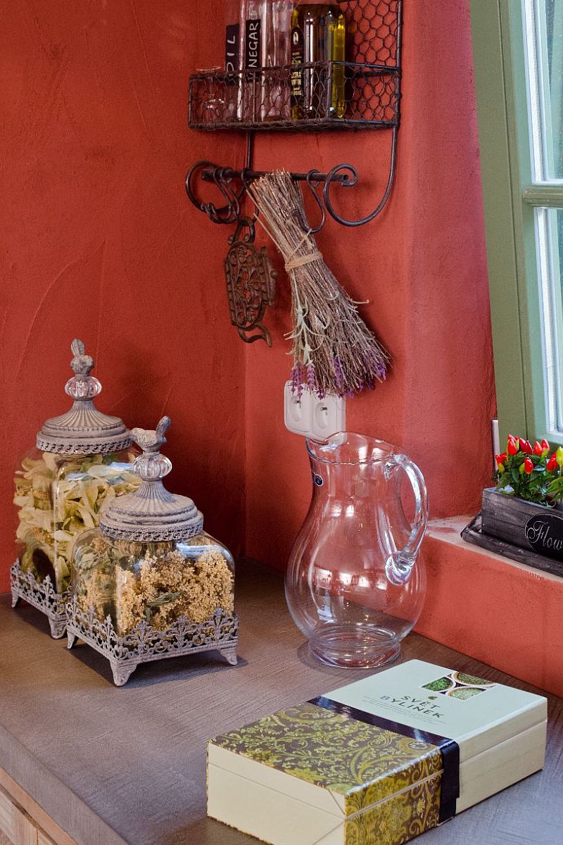 navsteva-drevostavby-bydleni-s-vuni-provence-domy-dnes-interier-doplnky