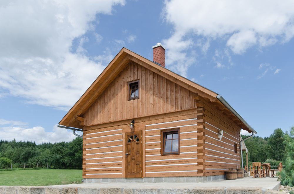 DrevoaStavby.cz | Atypick&aacute; roubenka s koňsk&yacute;m rančem