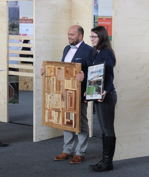 drevostavba-podle-feng-suej-oceneni-drevostavba-roku-2015-lucern-stav-autori