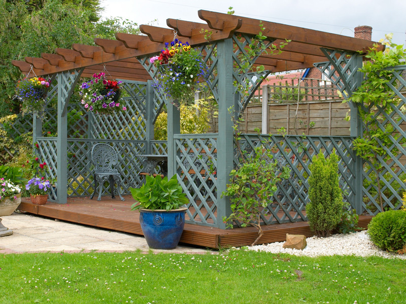 Pořiďte si s nadcházejícím létem pergolu