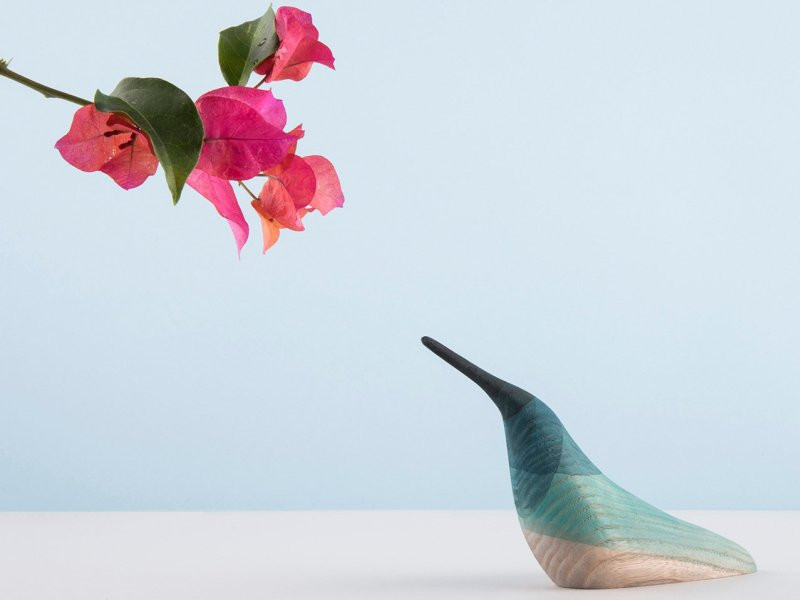 barevný dřevěný pták