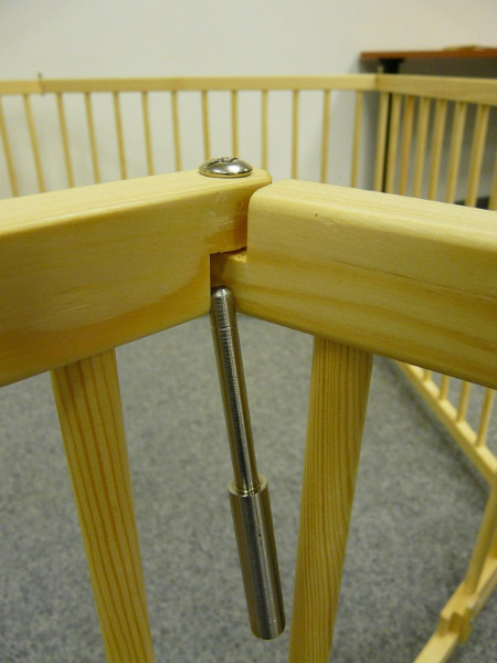 dřevěn&aacute; ohr&aacute;dka pro děti střižn&eacute; m&iacute;sto detail